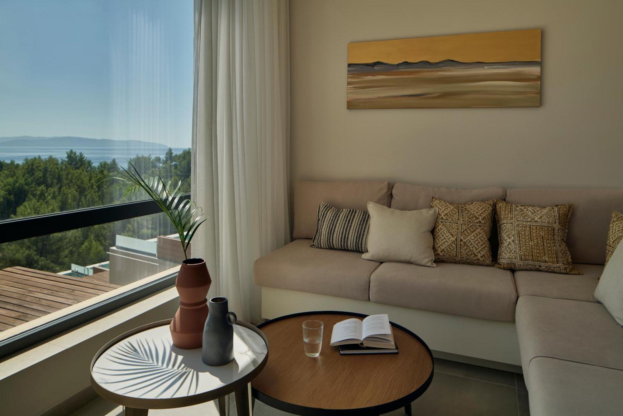 Celestial All Suites Afrato Eksteriør billede