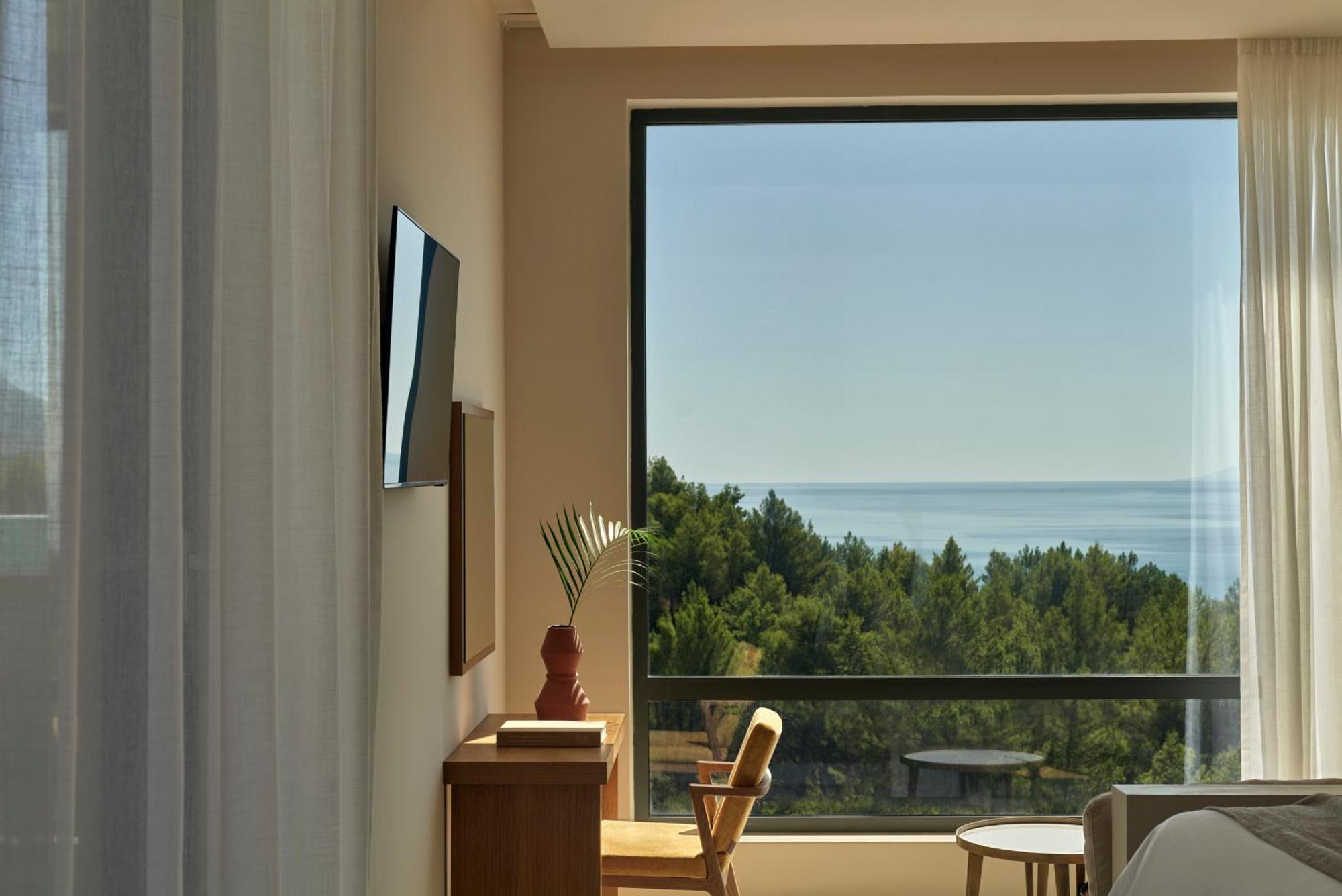 Celestial All Suites Afrato Eksteriør billede