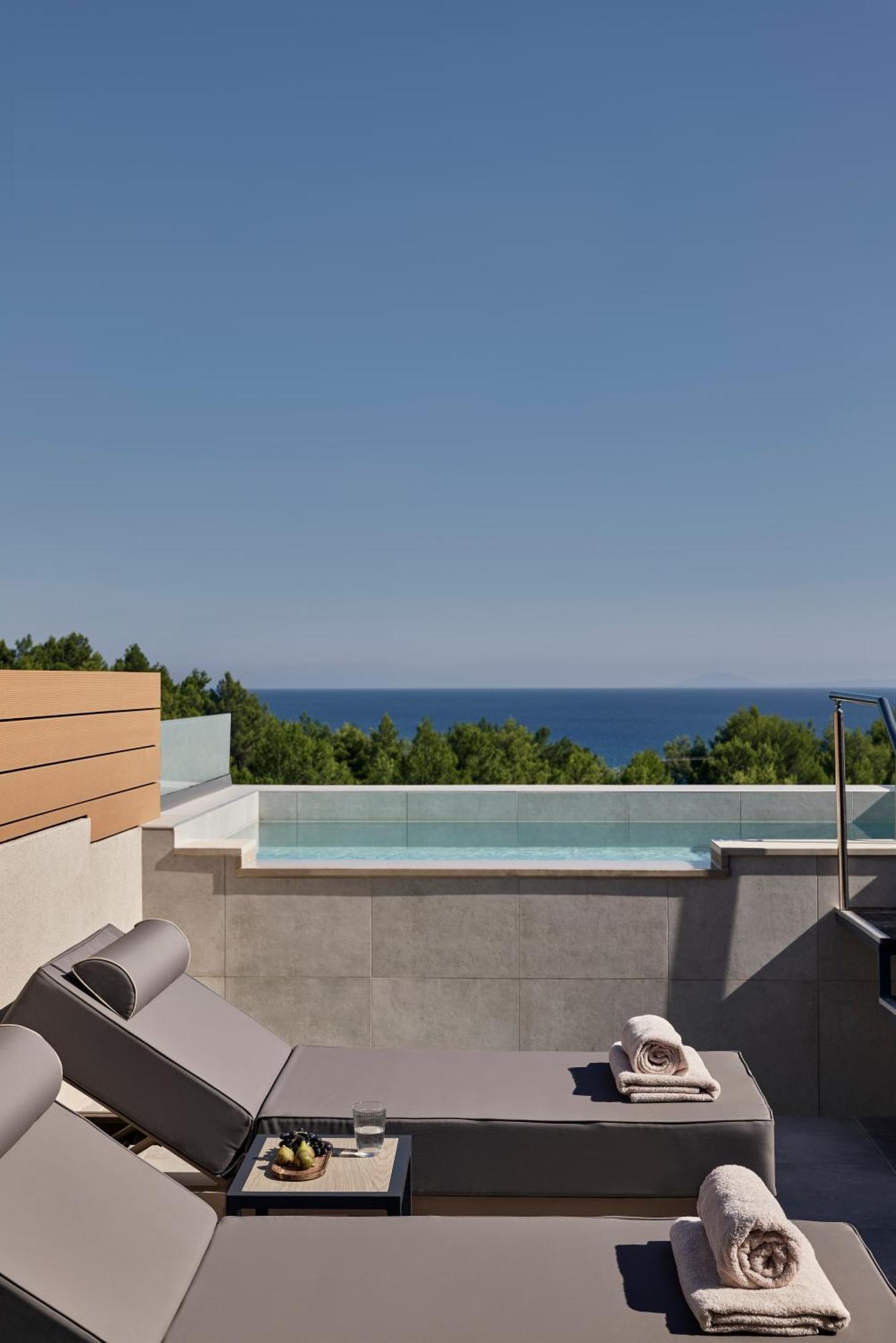 Celestial All Suites Afrato Eksteriør billede